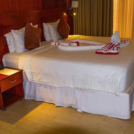 Sainte Famille Hotel Кигали Екстериор снимка