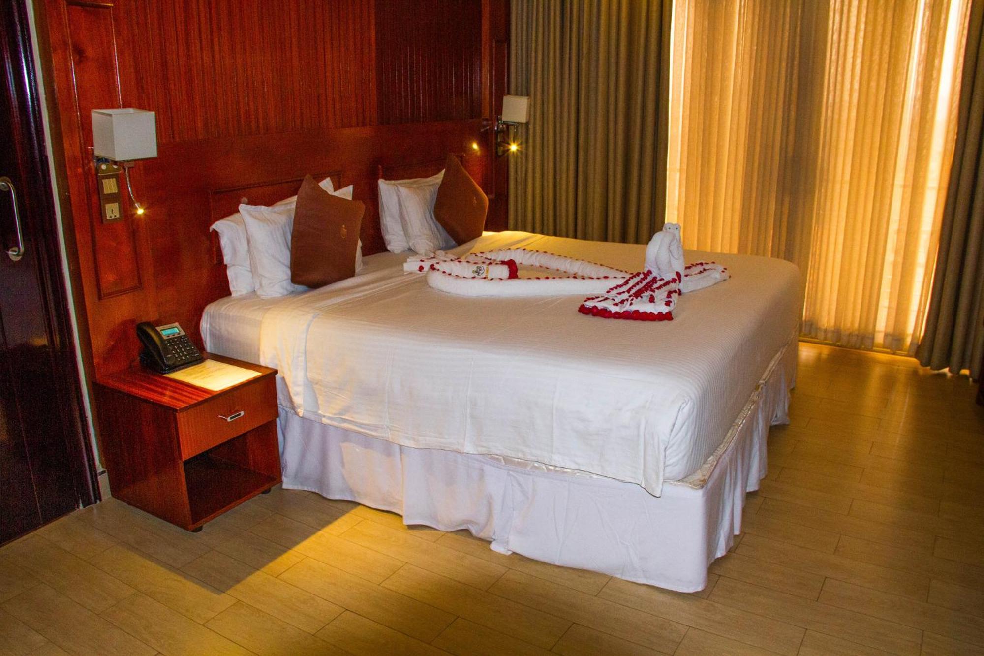 Sainte Famille Hotel Кигали Екстериор снимка