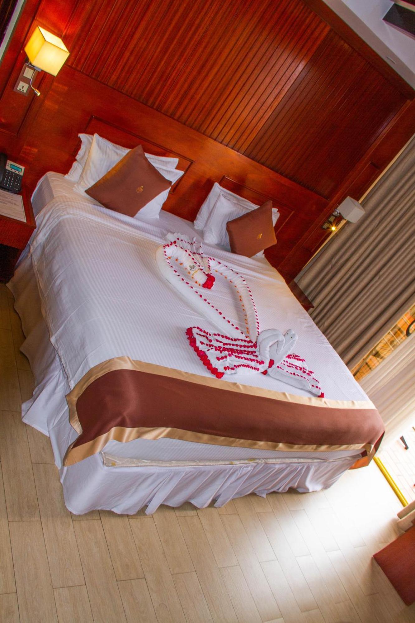 Sainte Famille Hotel Кигали Екстериор снимка