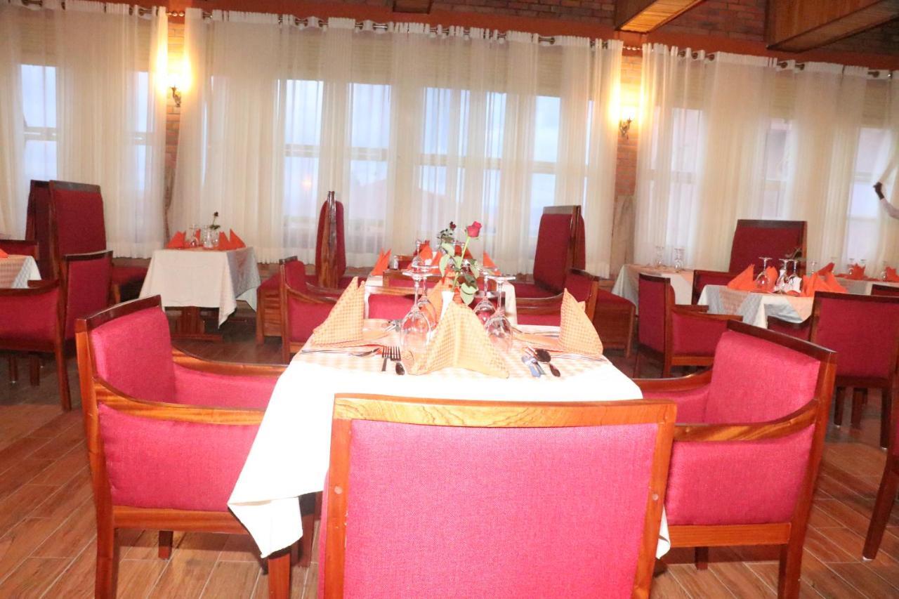 Sainte Famille Hotel Кигали Екстериор снимка