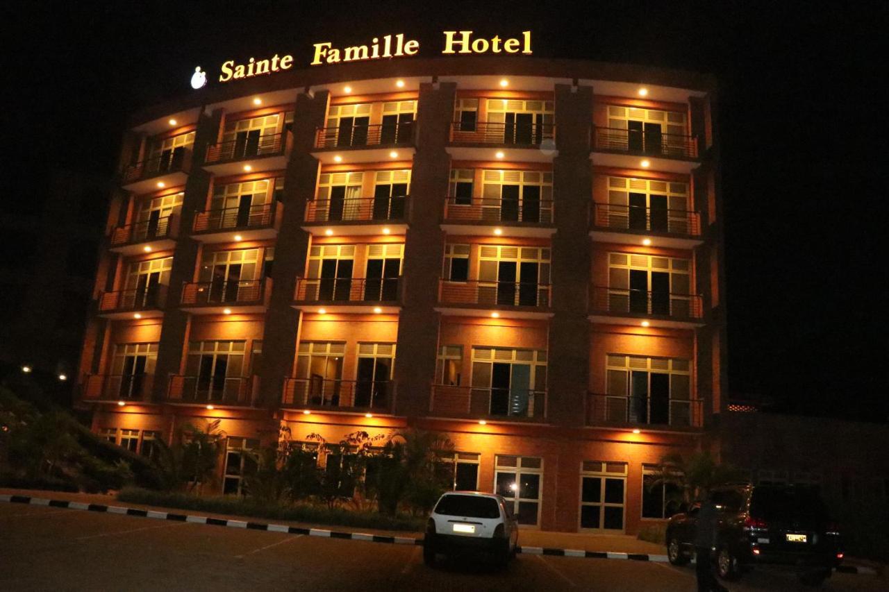 Sainte Famille Hotel Кигали Екстериор снимка